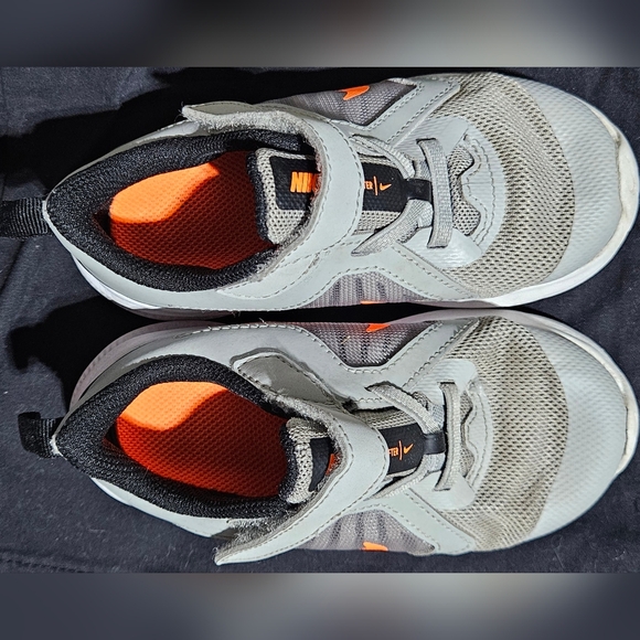 Nike Downshifter 10 Baby Toddler US 8C - Gently Used - Picture 3 of 8